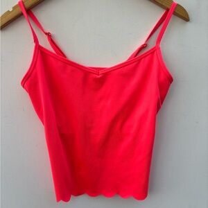 Lilly Pulitzer Luxletic Cassis Scallop Top